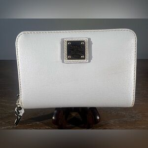 Dooney & Bourke NWT Saffiano Leather White Zip Around Wallet